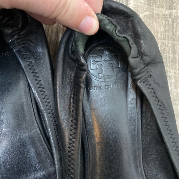 TORY BURCH Black Leather Reva Ballet Flats with Gold Logo Embellishment on Toes - Picture 10 of 12